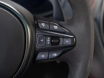 ASTON MARTIN DBX 4.0 V8 707   Volleder   Carbon   Neuwertig