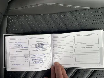 ASTON MARTIN DBX 4.0 V8 707   Volleder   Carbon   Neuwertig