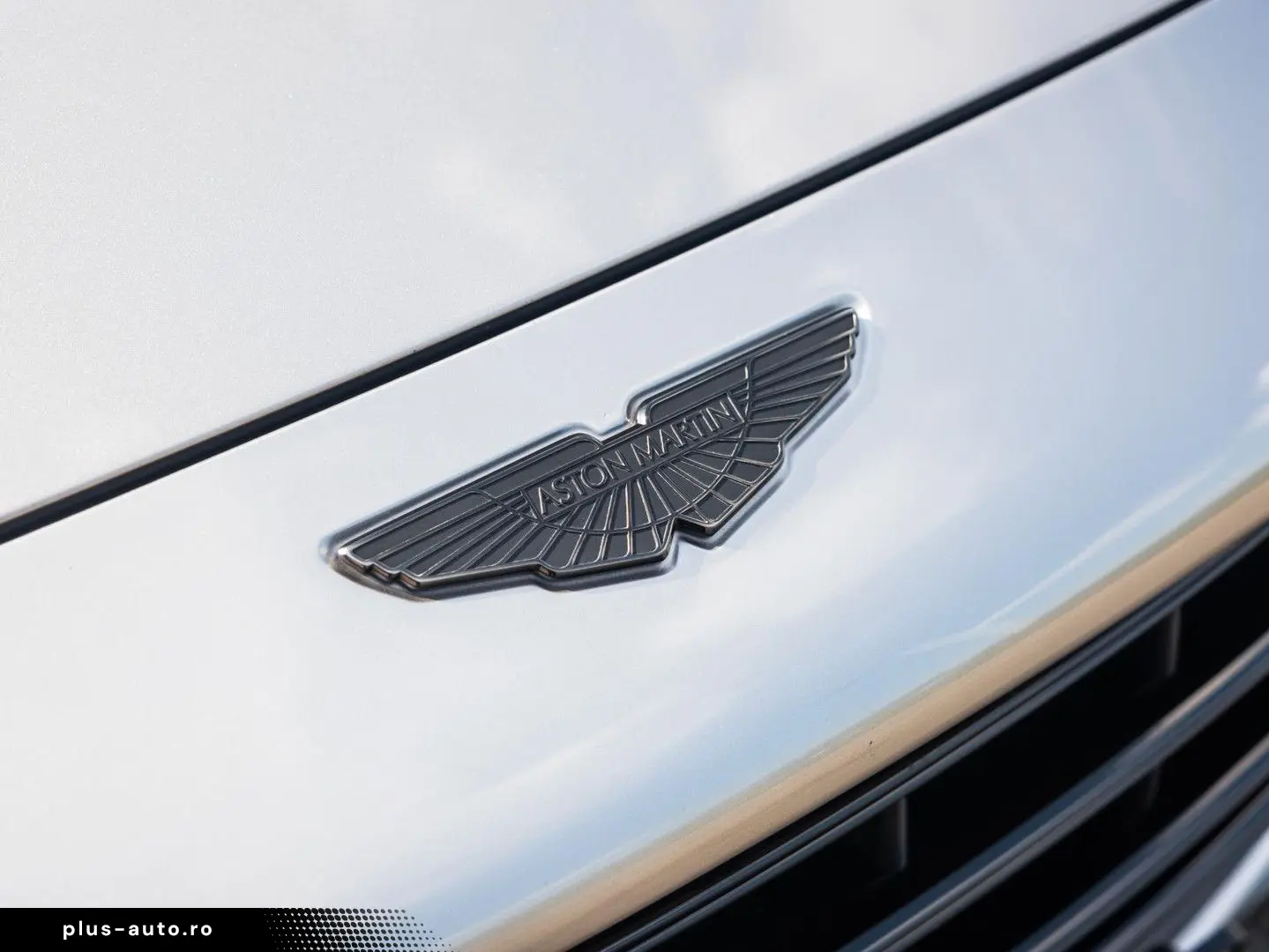 ASTON MARTIN DBX 4.0 V8 707   Volleder   Carbon   Neuwertig