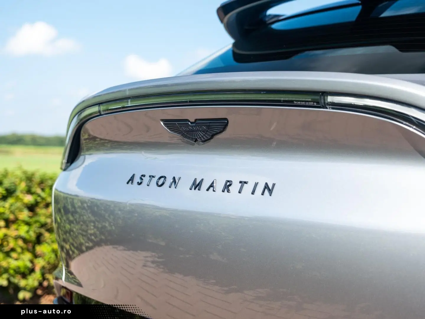 ASTON MARTIN DBX 4.0 V8 707   Volleder   Carbon   Neuwertig