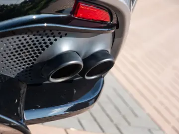 ASTON MARTIN DBX 4.0 V8 707   Volleder   Carbon   Neuwertig