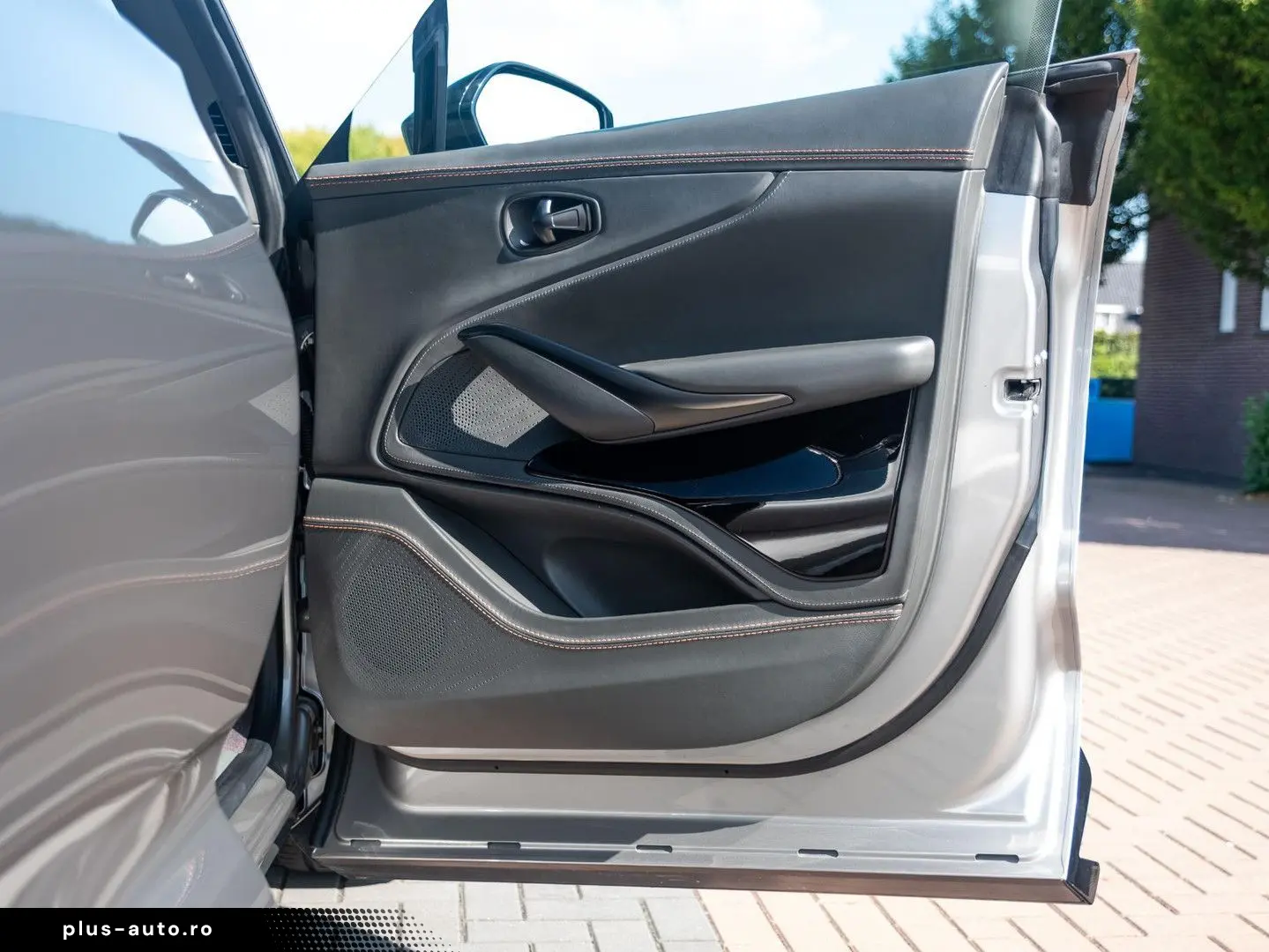 ASTON MARTIN DBX 4.0 V8 707   Volleder   Carbon   Neuwertig