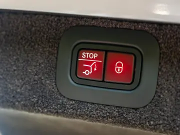 ASTON MARTIN DBX 4.0 V8 707   Volleder   Carbon   Neuwertig