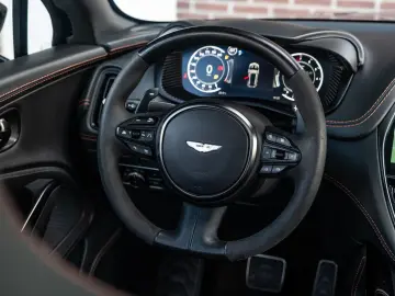 ASTON MARTIN DBX 4.0 V8 707   Volleder   Carbon   Neuwertig