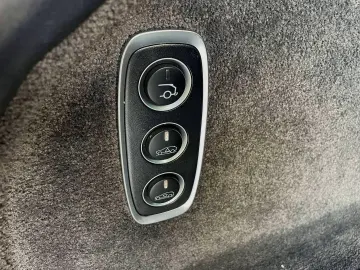 ASTON MARTIN DBX 4.0 V8 707   Volleder   Carbon   Neuwertig