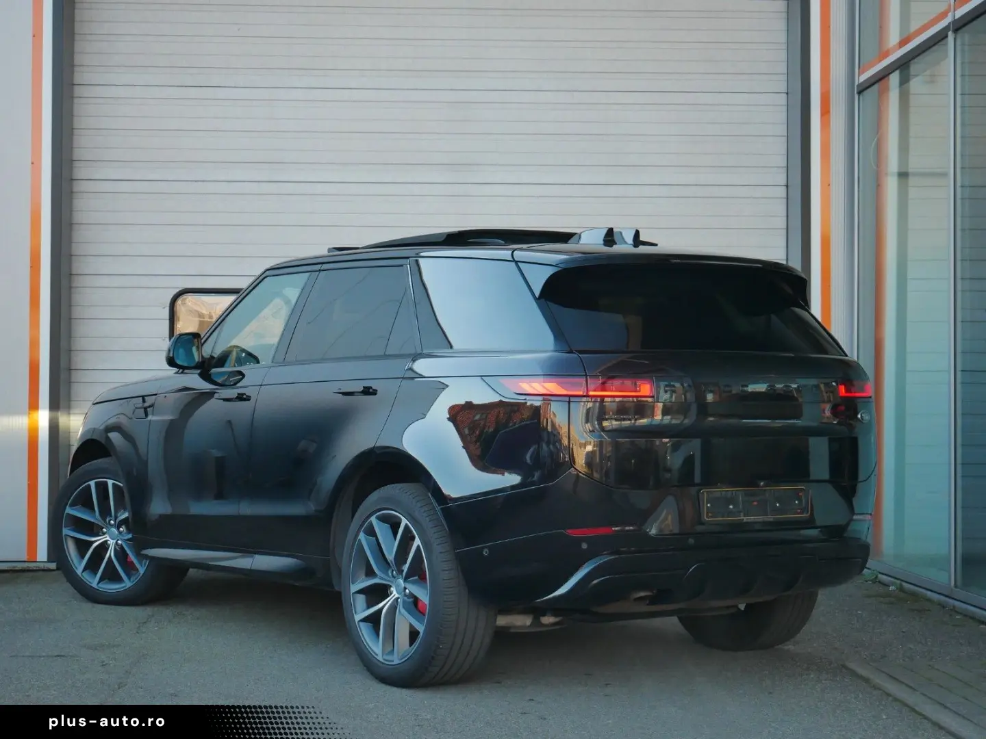 LAND ROVER RRS D350 First Edition Pano Webasto TV screens