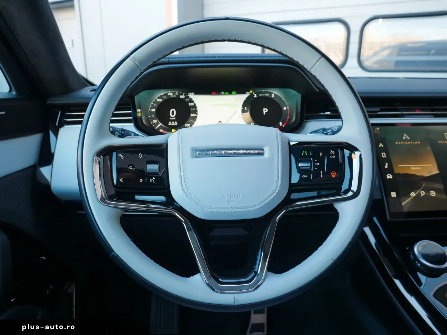 LAND ROVER RRS D350 First Edition Pano Webasto TV screens