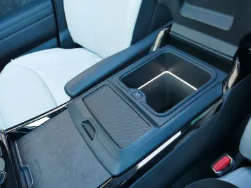 LAND ROVER RRS D350 First Edition Pano Webasto TV screens