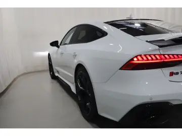 AUDI RS7 Sportback performance