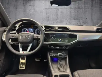 AUDI Q3 40 TFSI S line quattro
