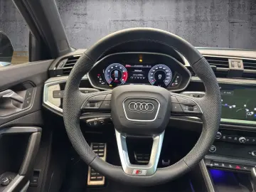 AUDI Q3 40 TFSI S line quattro