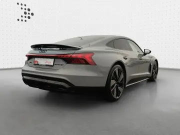 AUDI RS e-tron GT quattro