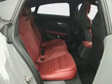 AUDI RS e-tron GT quattro