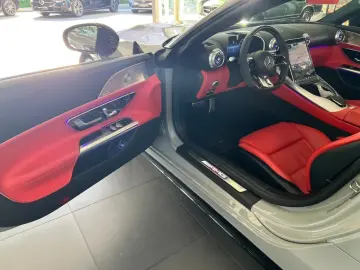 MERCEDES-BENZ SL 43 AMG