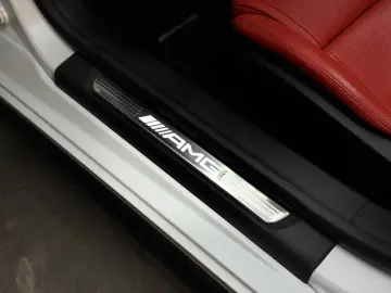 MERCEDES-BENZ SL 63 AMG 4 Matic