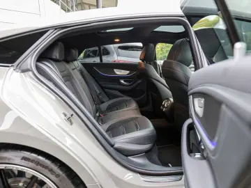 MERCEDES-BENZ AMG GT 63 S 4M