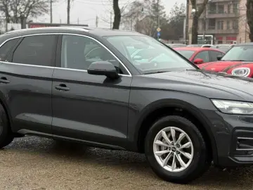 Audi Q5 Gen-Fy-2016