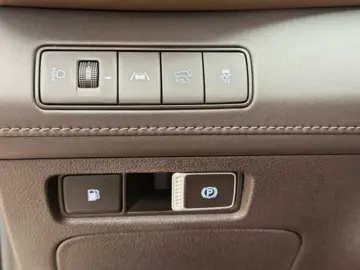 Hyundai Santa-Fe Gen-Iv-2018