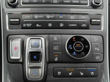 Hyundai Santa-Fe Gen-Iv-2018