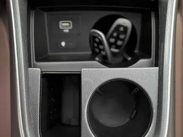 Hyundai Santa-Fe Gen-Iv-2018