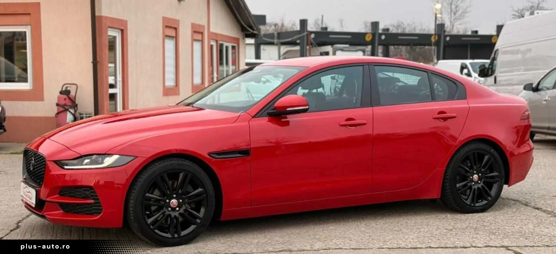 Jaguar Xe