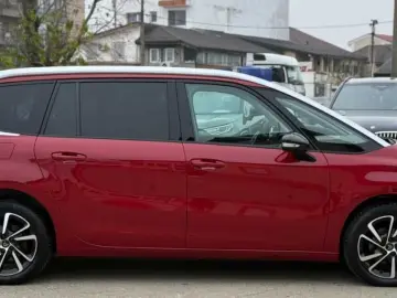 Citroen C4-Grand-Space-Tourer
