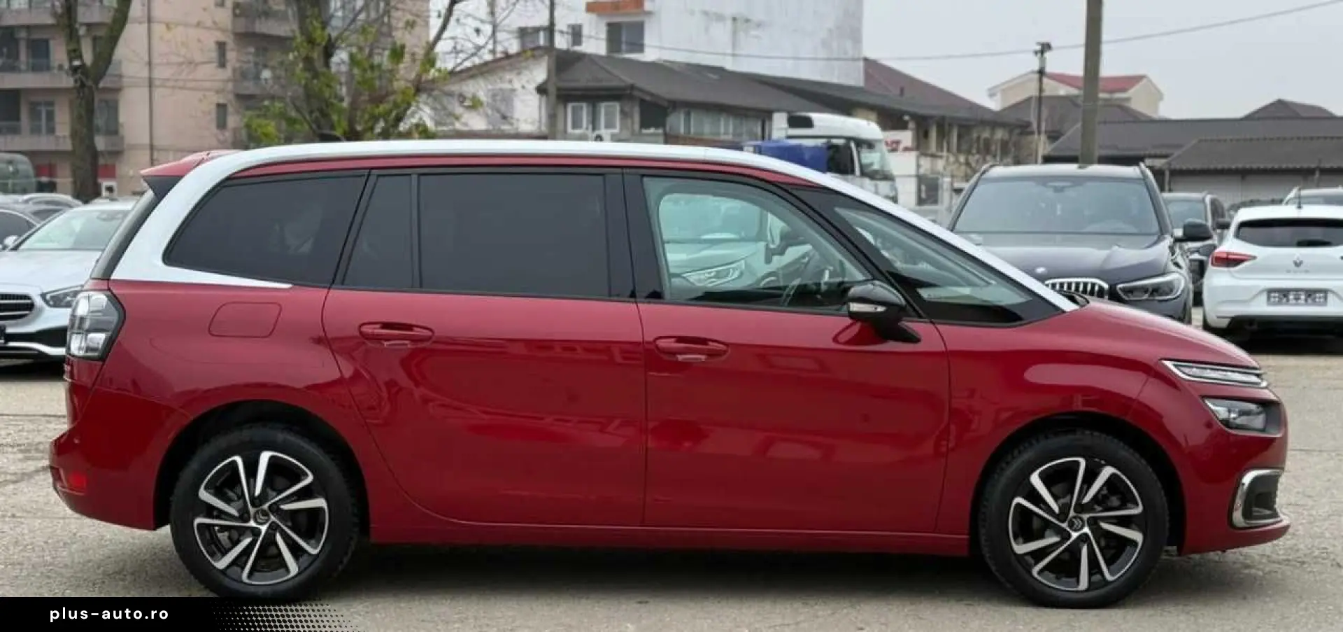 Citroen C4-Grand-Space-Tourer