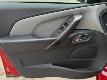 Citroen C4-Grand-Space-Tourer