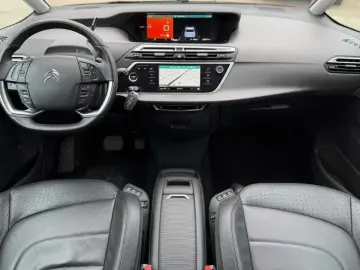 Citroen C4-Grand-Space-Tourer