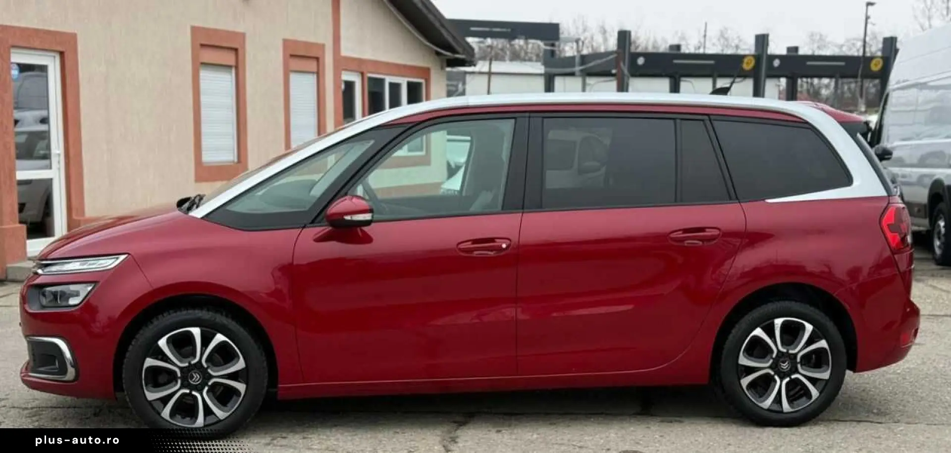 Citroen C4-Grand-Space-Tourer