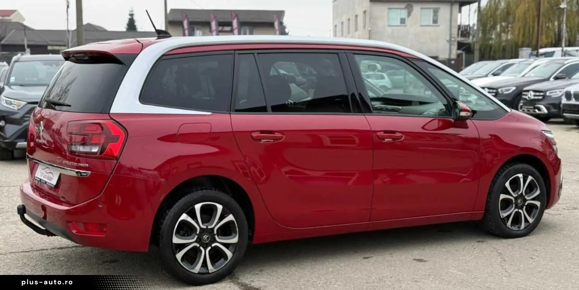 Citroen C4-Grand-Space-Tourer