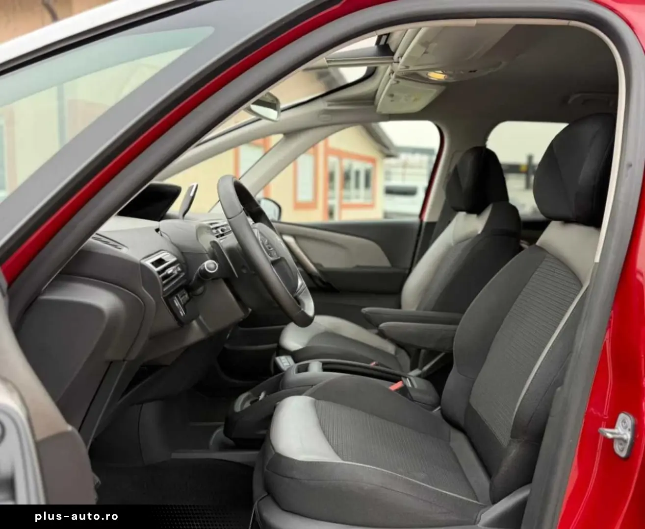 Citroen C4-Grand-Space-Tourer