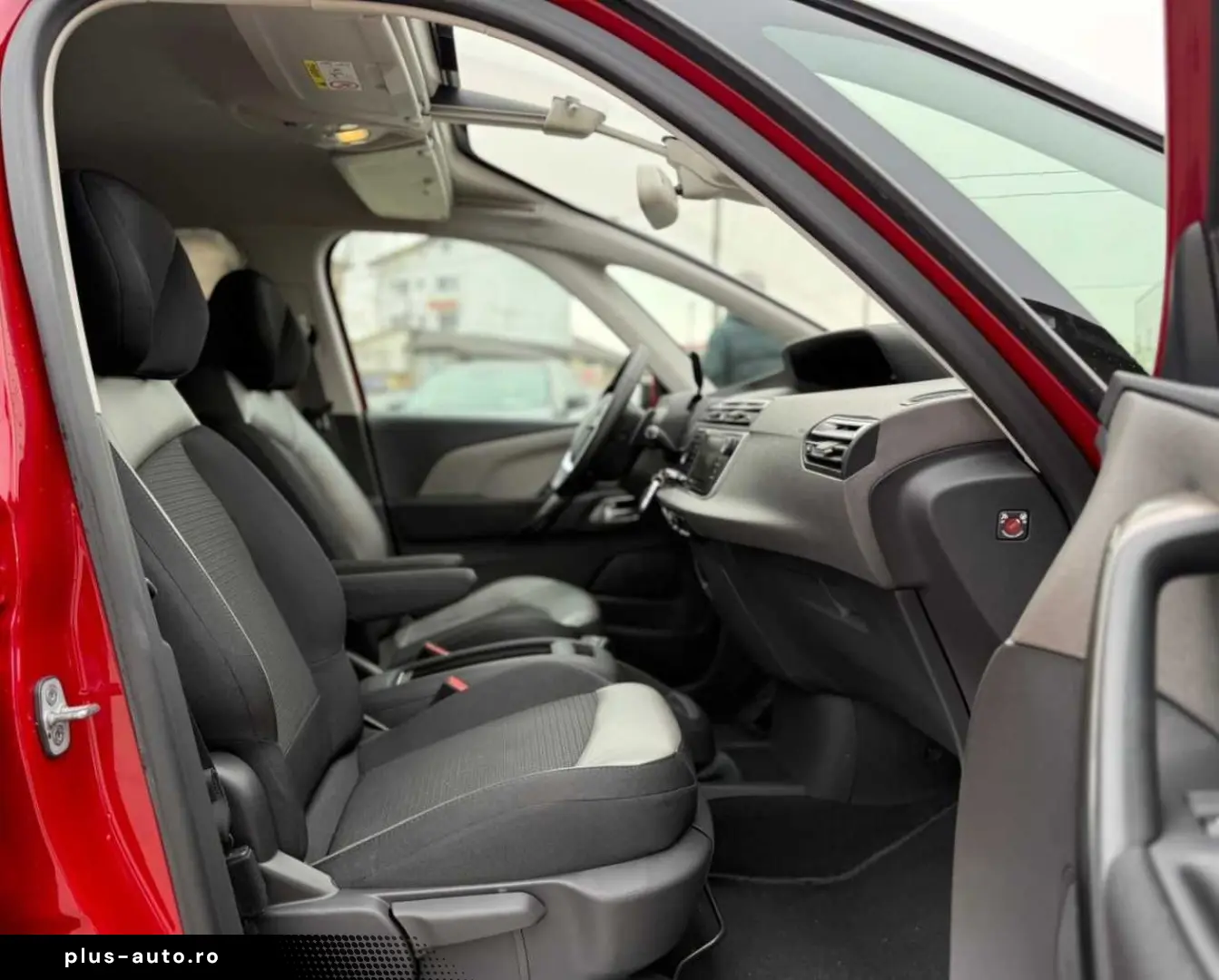 Citroen C4-Grand-Space-Tourer