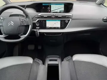 Citroen C4-Grand-Space-Tourer