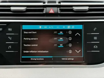 Citroen C4-Grand-Space-Tourer