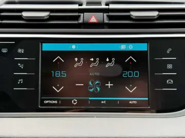 Citroen C4-Grand-Space-Tourer