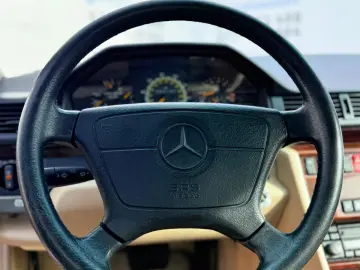 Mercedes-Benz W124 E320 Coupe Cabrio   An 1996