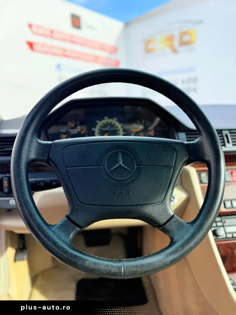 Mercedes-Benz W124 E320 Coupe Cabrio   An 1996