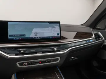 BMW X5 xD50e M Sport Panorama 360 HUD DAB H K SoftCL