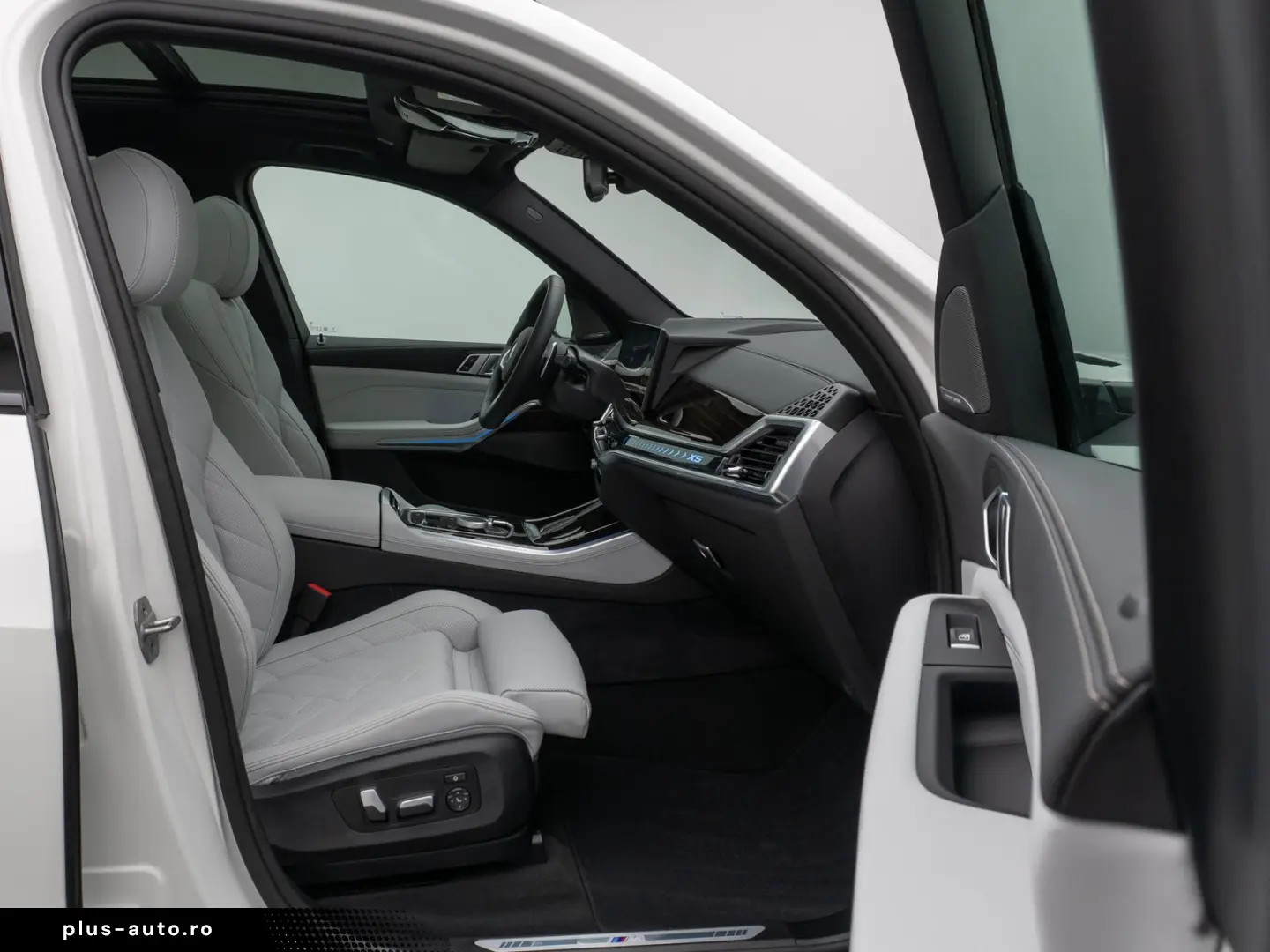 BMW X5 xD50e M Sport Panorama 360 HUD DAB H K SoftCL