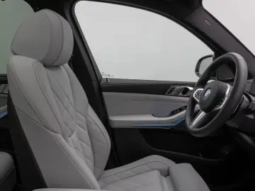 BMW X5 xD50e M Sport Panorama 360 HUD DAB H K SoftCL