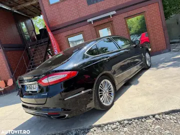 Ford Mondeo Vignale 2.0 Hybrid