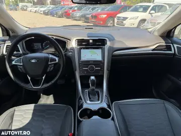 Ford Mondeo Vignale 2.0 Hybrid