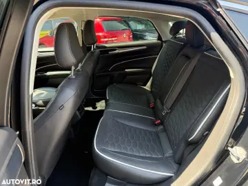 Ford Mondeo Vignale 2.0 Hybrid