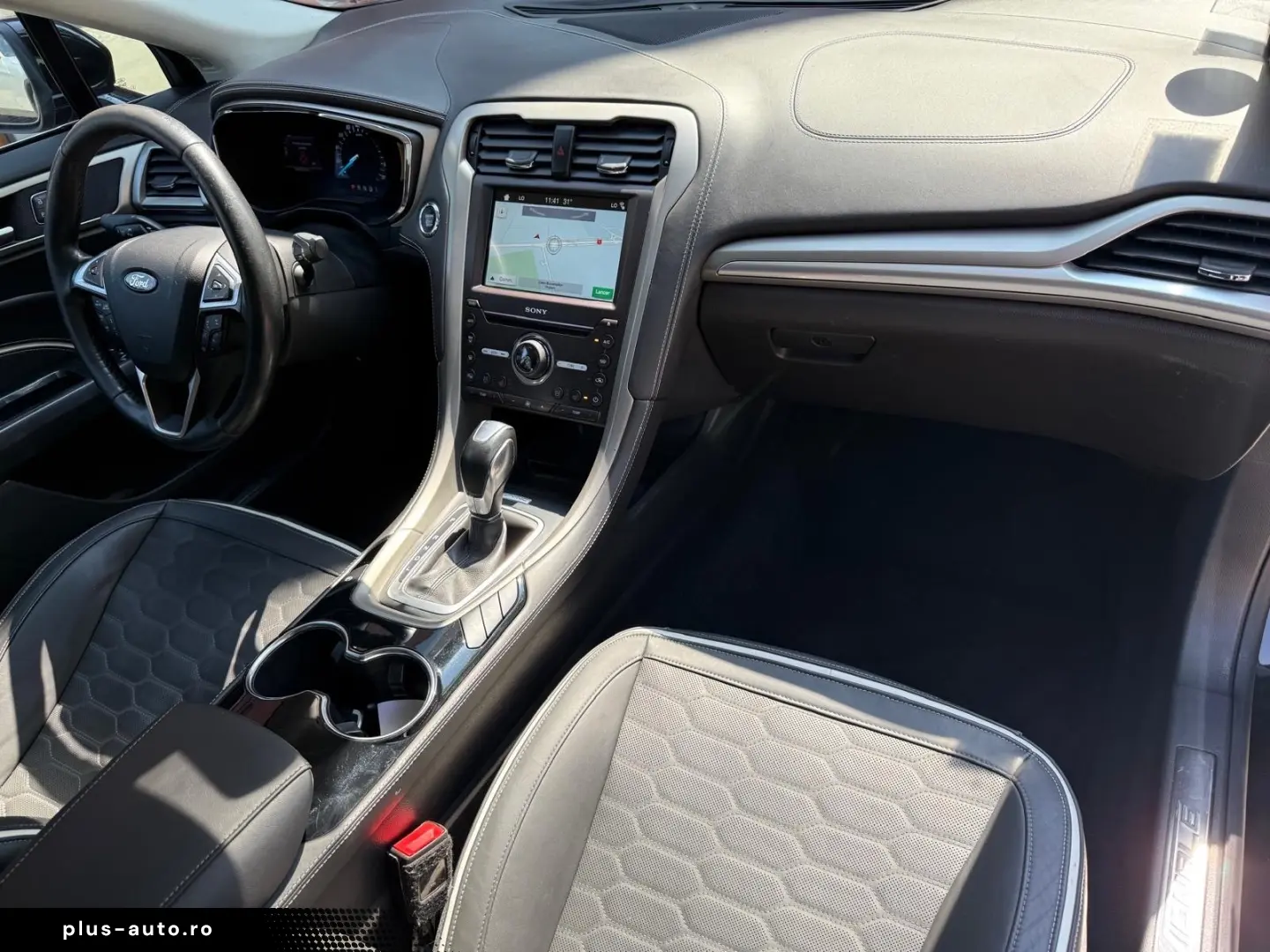 Ford Mondeo Vignale 2.0 Hybrid