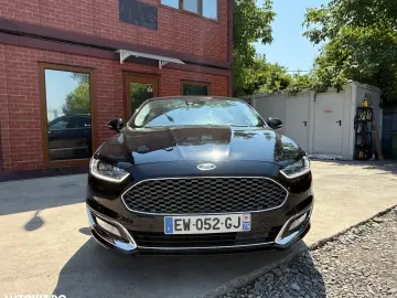 Ford Mondeo Vignale 2.0 Hybrid