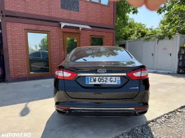 Ford Mondeo Vignale 2.0 Hybrid
