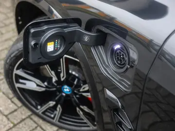 BMW X5 50e xDrive   Sky - B&W - Massage - AHK