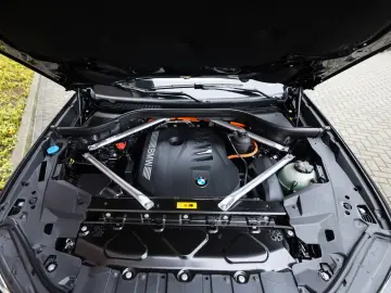 BMW X5 50e xDrive   Sky - B&W - Massage - AHK
