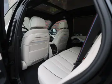 BMW X5 50e xDrive   Sky - B&W - Massage - AHK